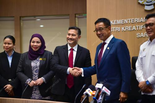 DATUK SERI ABDUL KARIM RAHMAN HAMZAH