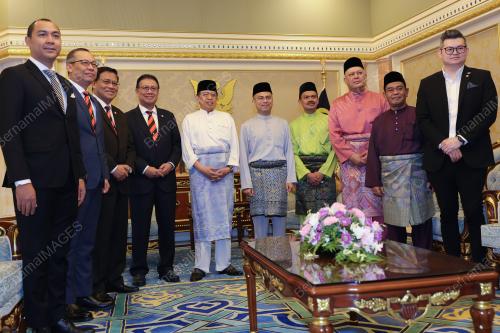 TAN SRI ABANG JOHARI TUN OPENG