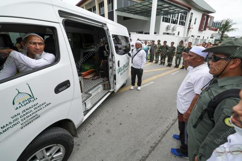 MANGSA LEMAS BOT REGATTA KARAM