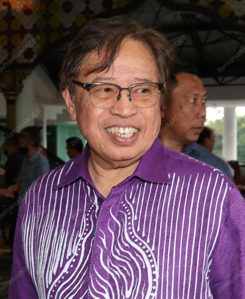 TAN SRI ABANG JOHARI TUN OPENG