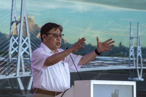 TAN SRI ABANG JOHARI TUN OPENG