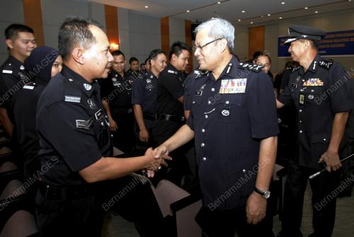 SK06_22042014_POLIS_BANTUAN
