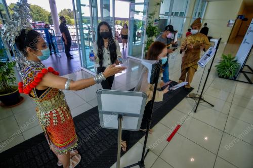 HARI SARAWAK