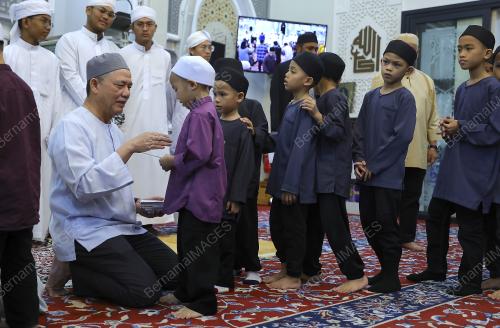 DATUK SERI FADILLAH YUSOF