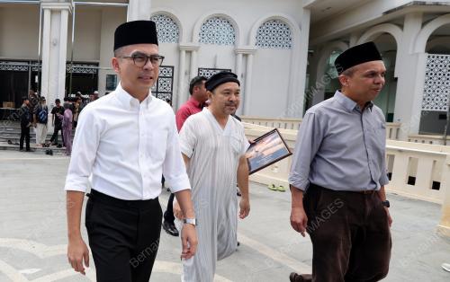 FAHMI FADZIL
