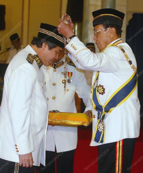 TUN ABANG MUHAMMAD SALAHUDDIN ABANG BARIENG