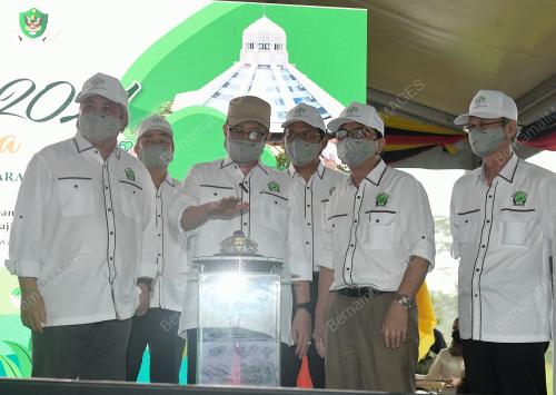 DATUK PATINGGI ABANG JOHARI TUN OPENG