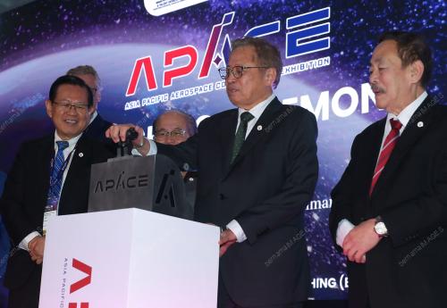 TAN SRI ABANG JOHARI TUN OPENG