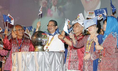 ABDUL TAIB MAHMUD