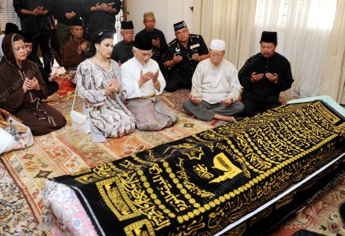 TAN SRI ABDUL TAIB MAHMUD