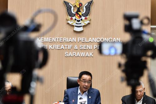 DATUK SERI ABDUL KARIM RAHMAN HAMZAH