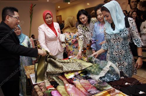 TUANKU NUR ZAHIRAH