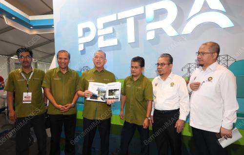 DATUK SERI FADILLAH YUSOF