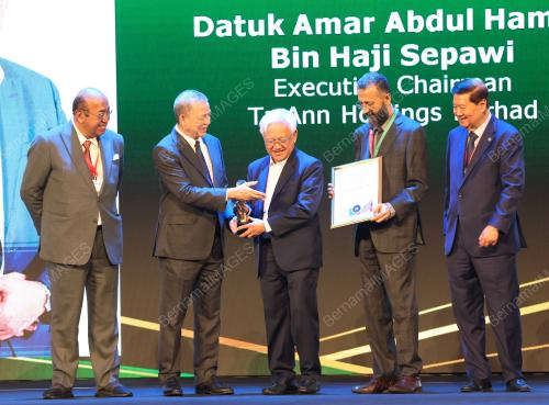 DATUK SERI FADILLAH YUSOF