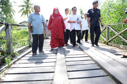 SK06_30012012_ROHANI_LINGGA