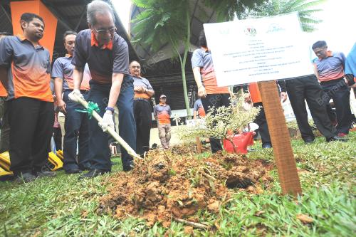 SK06_31102015_ALAM_SEKITAR
