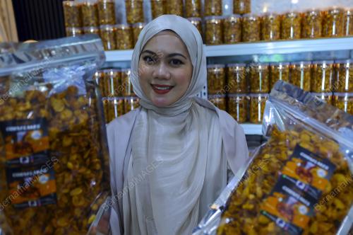 USAHAWAN KUDAPAN EMPING JAGUNG