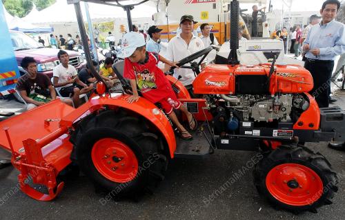 HARI PELADANAG, PENTERNAK DAN NELAYAN 2010
