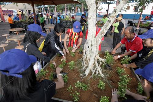 SK07_02052015_GOTONG