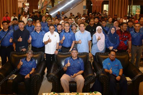 DATUK ADNAN HUSSAIN