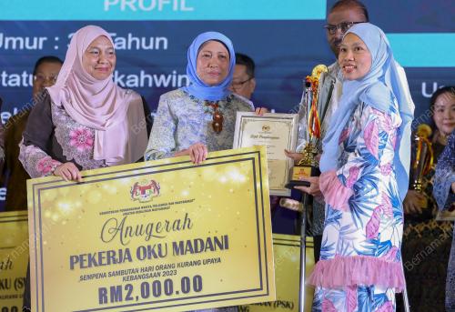 DATUK SERI NANCY SHUKRI