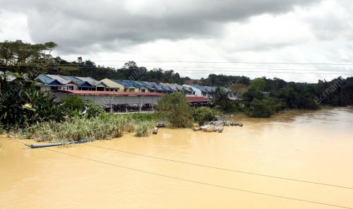 SK07_04022015_BANJIR_SELANGAU