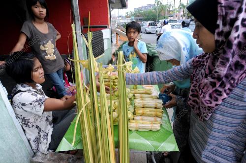 SK07_04102014_KELUPIS_RAYA