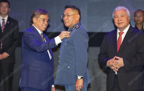 TAN SRI ABANG JOHARI TUN OPENG