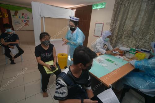 VAKSIN COVID-19 UNTUK REMAJA
