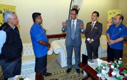 DATUK SERI ABDUL KARIM RAHMAN HAMZAH
