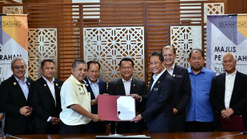 DATUK SERI ALEXANDER NANTA LINGGI