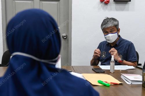 DR ANNUAR RAPAEE