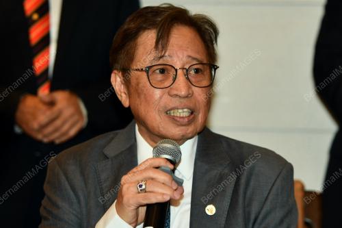 TAN SRI ABANG JOHARI TUN OPENG