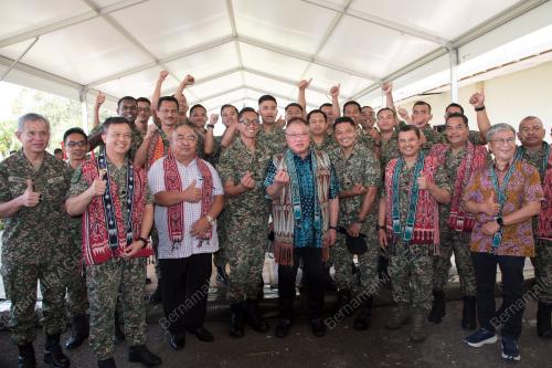 DATUK SERI TIONG KING SING