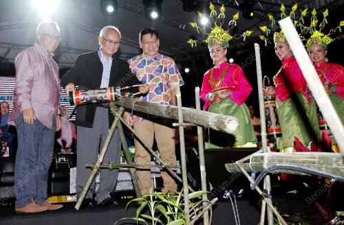 SK07_13112016_UNIMAS_CONFEST