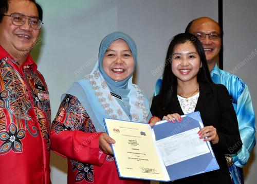 SK07_15032018_PELAJAR_CEMERLANG_BN201803141810