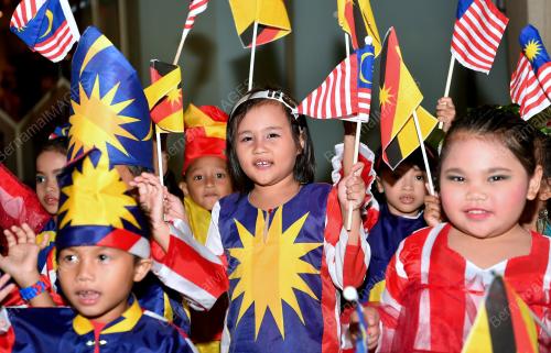 SK07_16092018_MAKAN_MALAM_HARI_MALAYSIA_BN201809168144