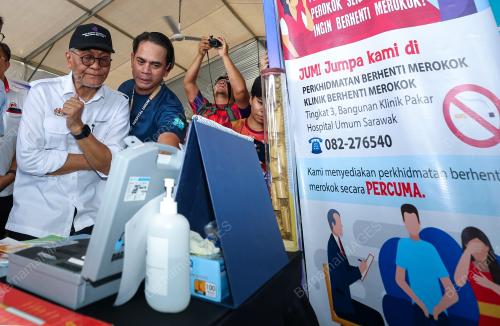 DATUK SERI DR DZULKEFLY AHMAD