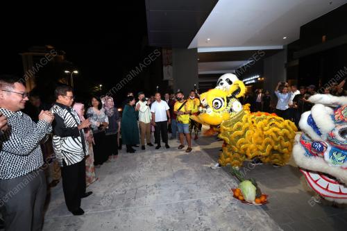 TAN SRI ABANG JOHARI TUN OPENG