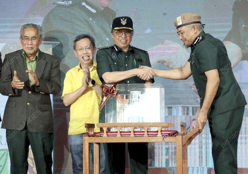 TAN SRI ABANG JOHARI TUN OPENG