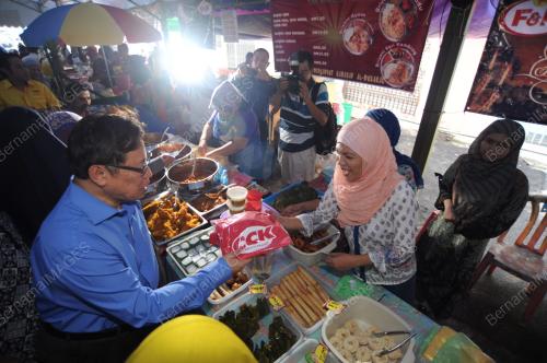 SK07_18062015_BAZAR_SATOK