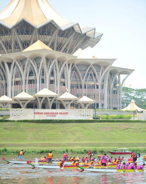 SK07_19092015_PERAHU_NAGA