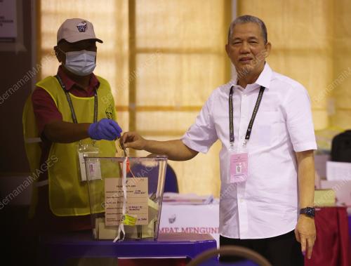 DATUK SERI FADILLAH YUSOF