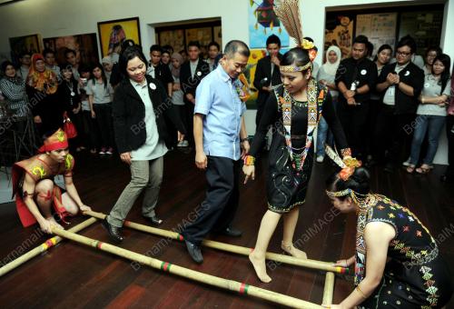 SK07_20102012_PAMERAN