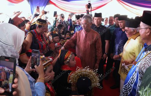 AL-SULTAN ABDULLAH RI'AYATUDDIN AL-MUSTAFA BILLAH SHAH