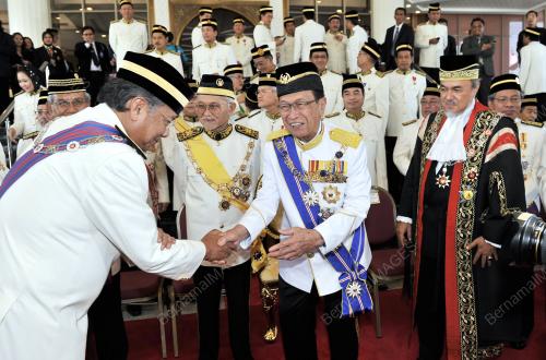 ISTIADAT PEMBUKAAN PENGGAL PERTAMA DUN SARAWAK