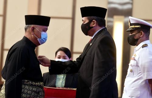 DATUK SERI IKMAL HISHAM ABDUL AZIZ