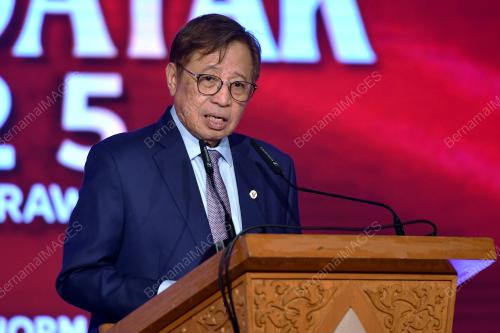 TAN SRI ABANG JOHARI TUN OPENG