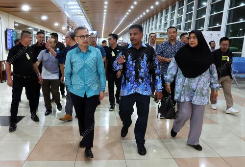 FAHMI FADZIL