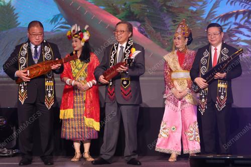 TAN SRI ABANG JOHARI TUN OPENG